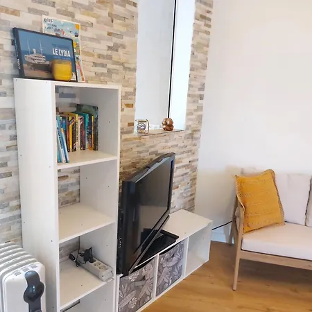 Lägenhet Confort En Front De Avec Acces Direct *