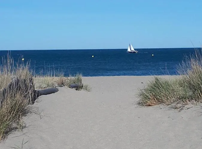 Confort En Front De Avec Acces Direct شقة *